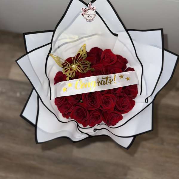 BEAUTIFUL BOUQUET WITH ROSES AND CONGRATULATIONS RIBBON