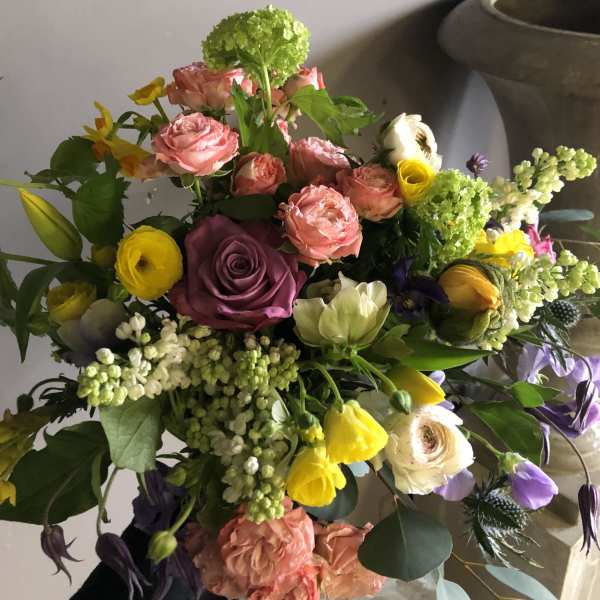 HAND-TIED BOUQUET