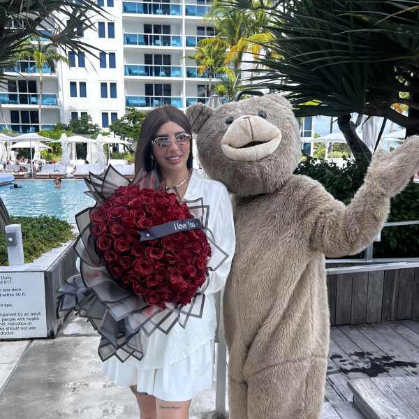 Entrega con oso real