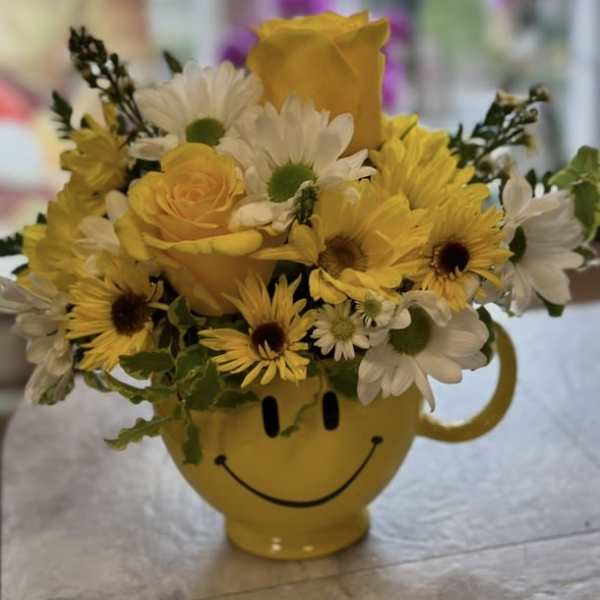 HAPPY HIPPY MUG ARRANGEMENT