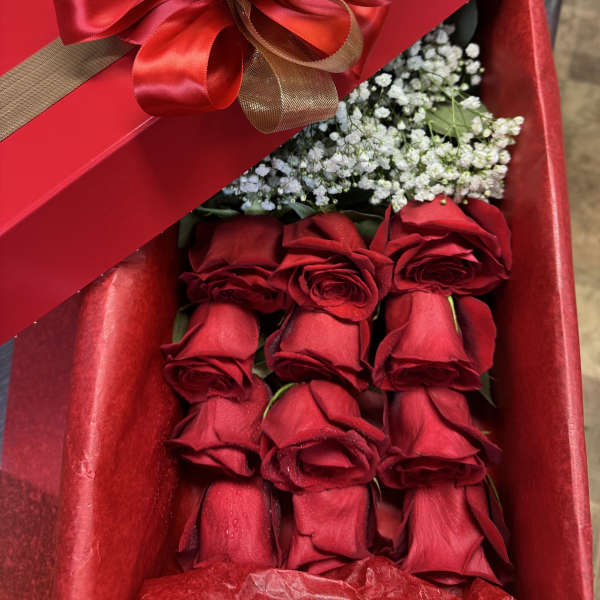 12 Long stem Red Rose Box