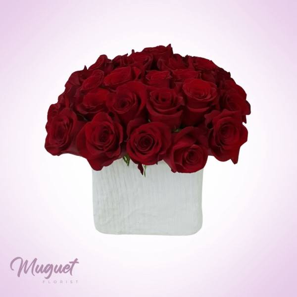 Crimson Hearts: A Cluster of Romantic Red Rose Arrangement