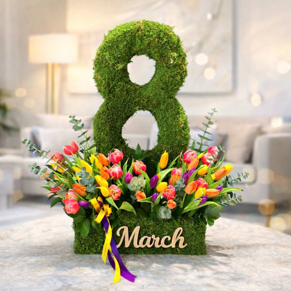 Luxury 8 March Floral Arrangement