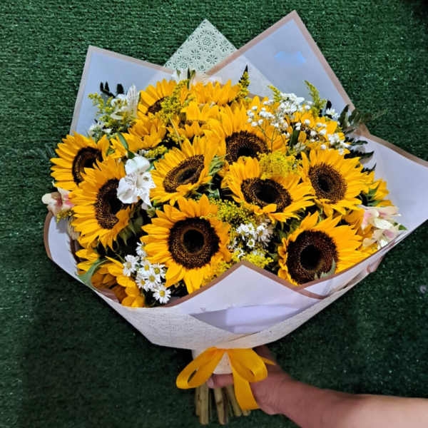 Beautiful Bouquet of 24 Sunflowers