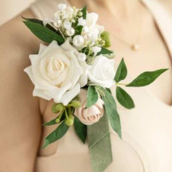 Ivory Shoulder Corsage