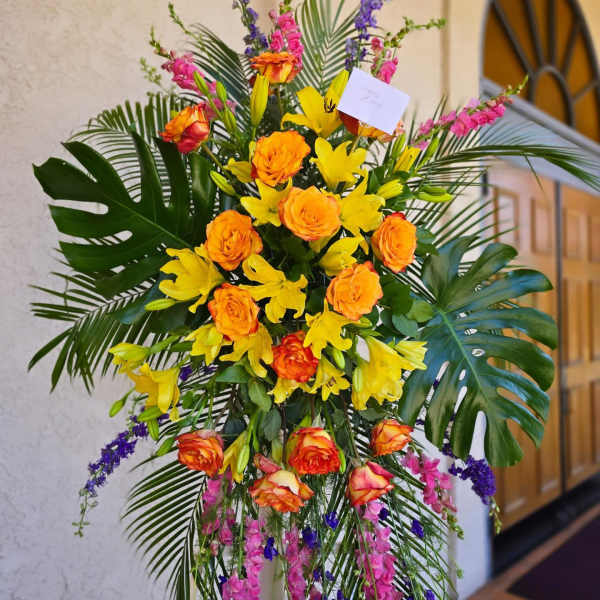 Thoughtful prayers standing spray