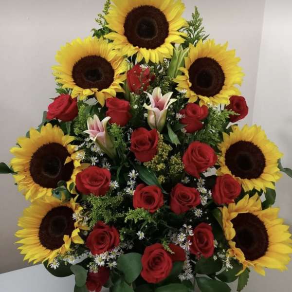 Beautiful Love Flower Bouquet