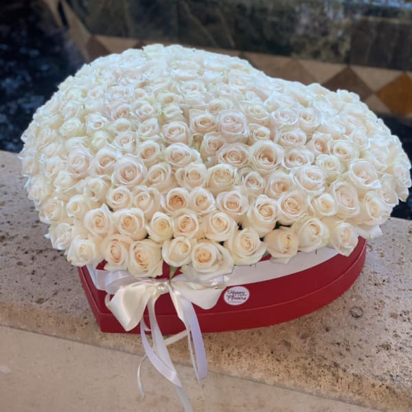 Heart Of Roses White