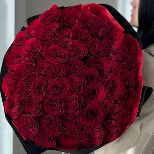 bouquet of 50 peony red roses