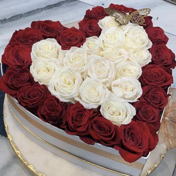 Red/White Mix Heart Box