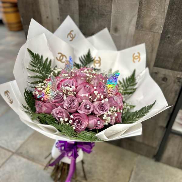 LAVENDER ROSES BUCHON