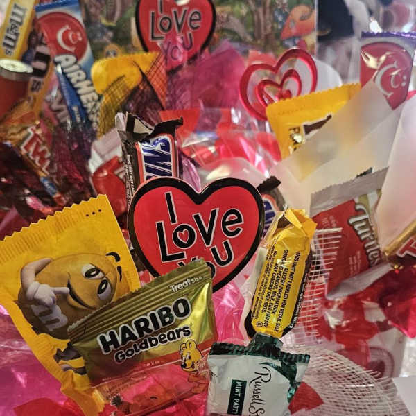 Valentine Themed Mug Candy Bouquet