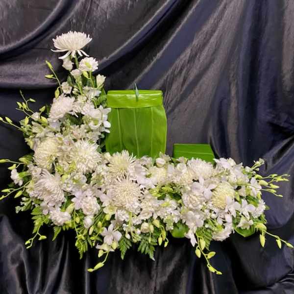 URN GARDEN. UG # 5 All white. with picture and urn riser