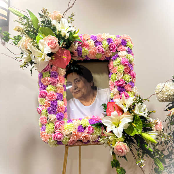 Sympathy Picture Spray (Colorful and Bright)