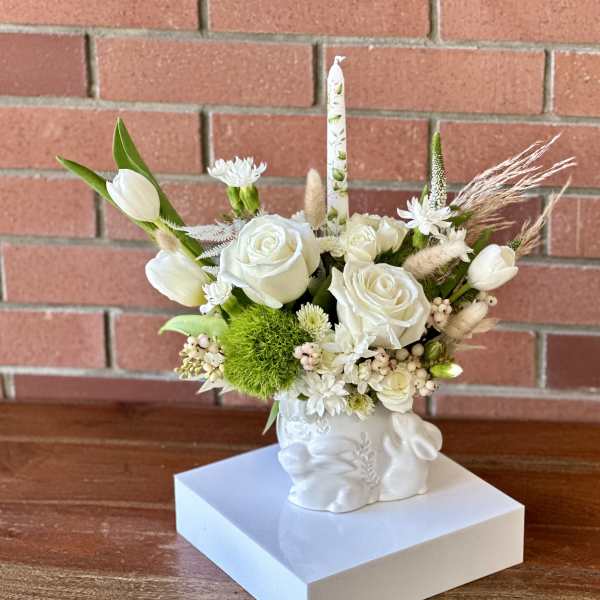 Cottontail Collection Easter Centerpiece With Candle