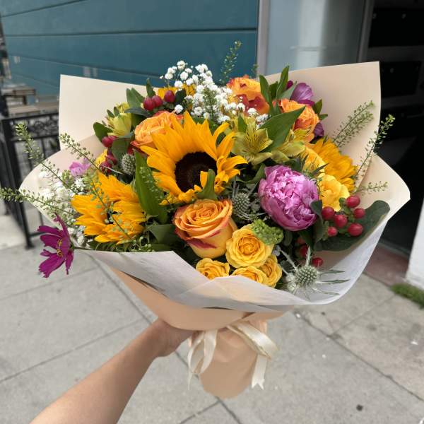 Designer’s choice medium bouquet