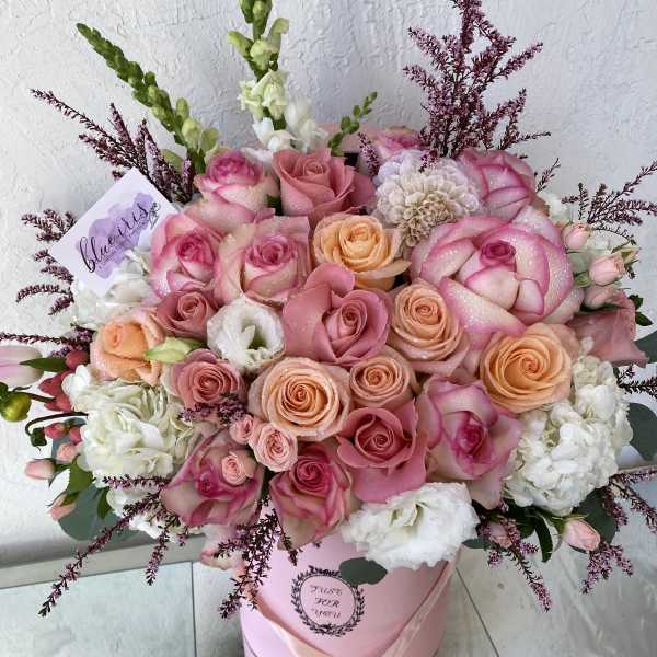 Roses tulips hydrengea and liziantus and mix flowers