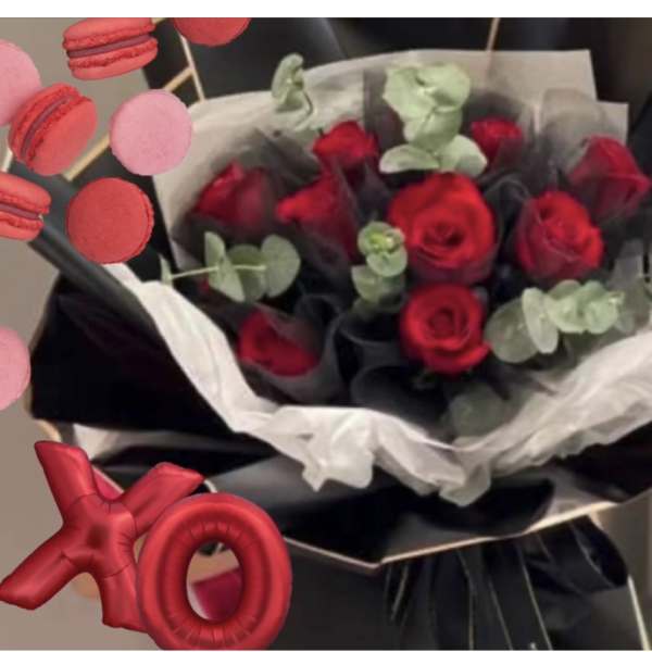 Hand Tide - XO Love Bouquet