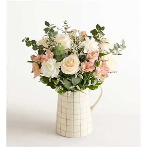 Natural Elegance™ Bouquet (1-800 Flowers)