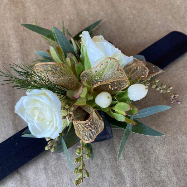 Wrist corsage