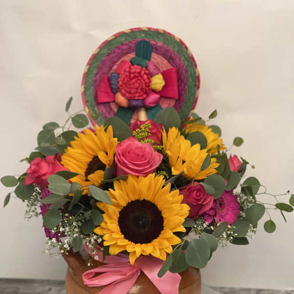 Olla w/ sunflowers and pink roses