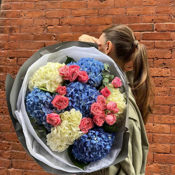 #40 Hydrangea bouquet