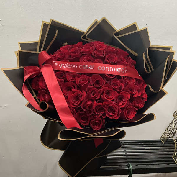 Te Quieres Casar Conmigo Bouquet.