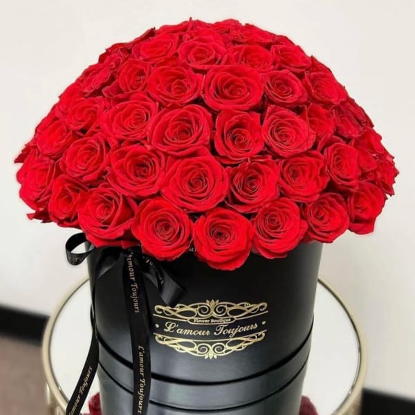 100 Everlasting Roses - Real Roses that last over 3 years