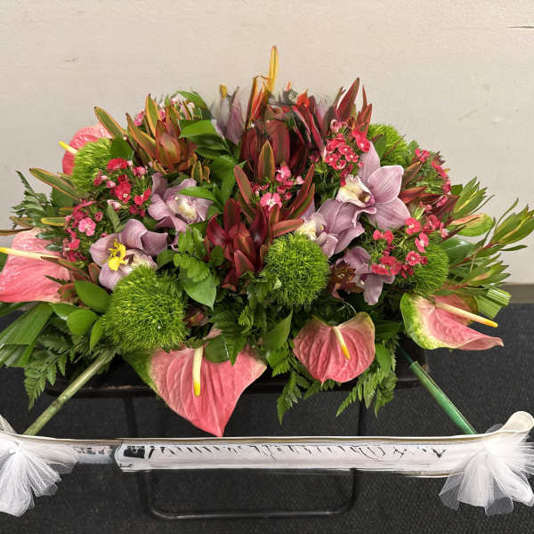 Long & Low Tropical arrangement AR2510