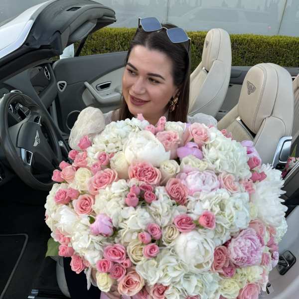 Grand peonies mix signature box