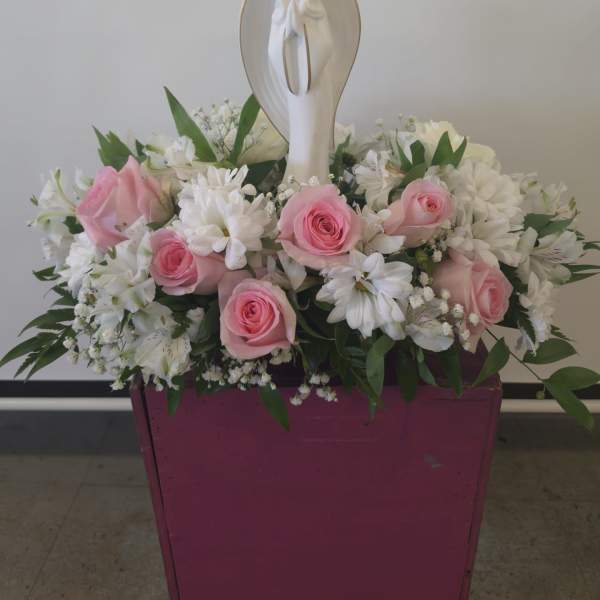 Guardian Angel bouquet pink