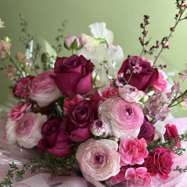 Bespoke Floral Service * see the product information below for details on our custom hand tied bouquets