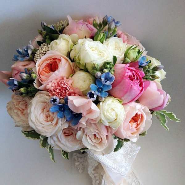 Stylish Roses Bouquet
