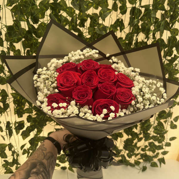 Amore Bouquet One Dozen Roses