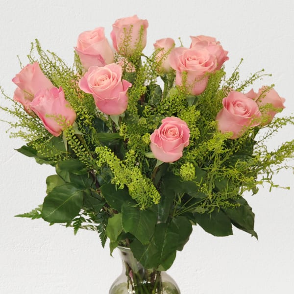 Light Pink Rose's clear vase (NO BABY BREATH)