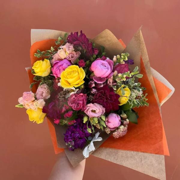 Hand-Tied Bouquet: Large