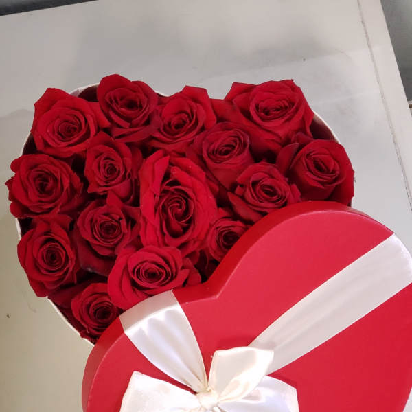 Heart Box Roses
