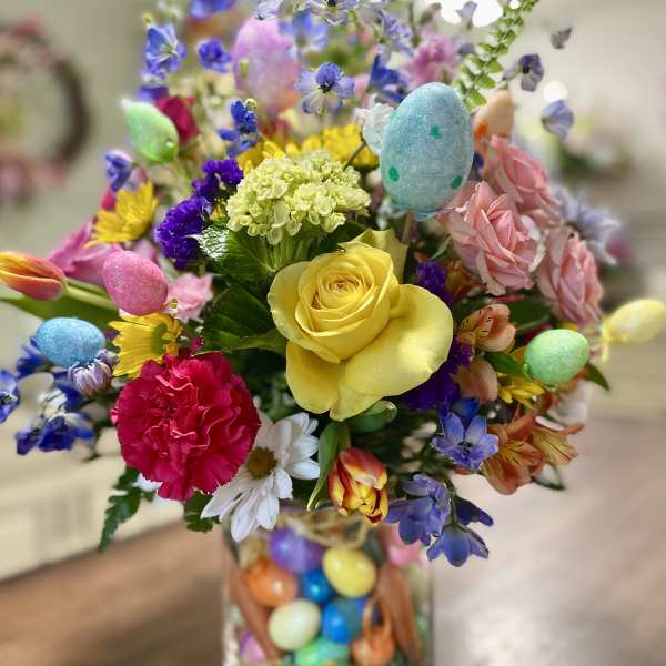 Legacy Easter Centerpiece