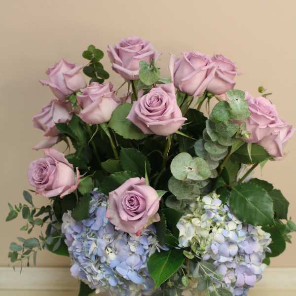 Roses and hydrangea lavender