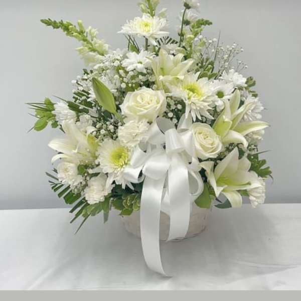 Medium arrangement in base for funeral