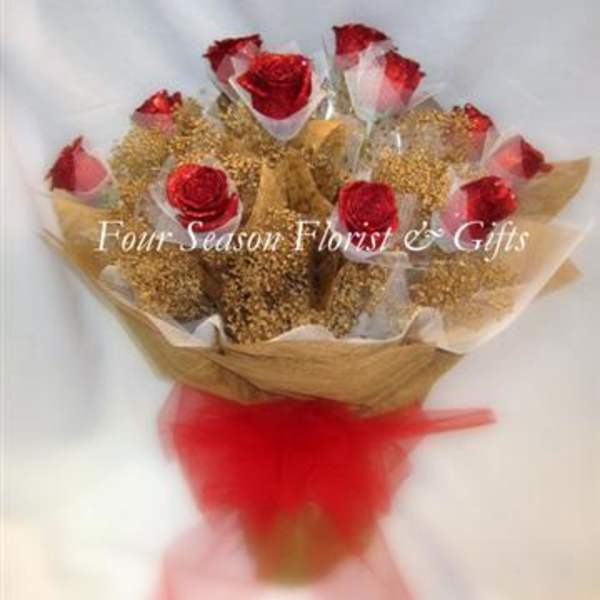 Hong Kong Style Roses - Red Roses Wrapped in Gold