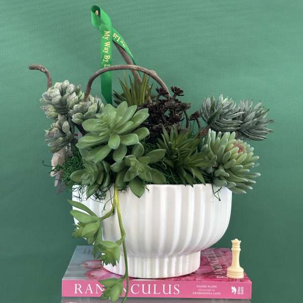 Botanical garden. (SILK ARRANGEMENT)