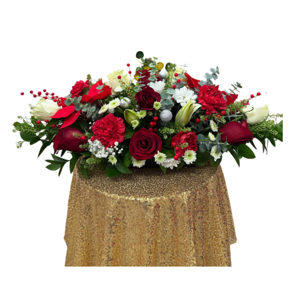 Traditional Christmas Centerpiece