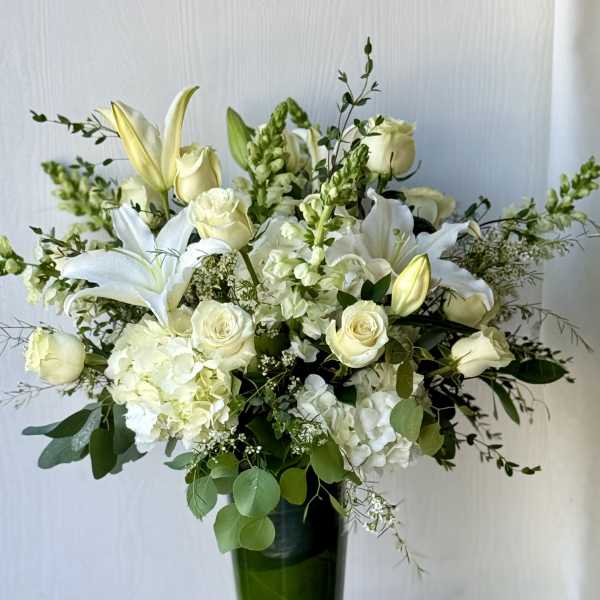 EC30 - Lovely Luxe Bouquet