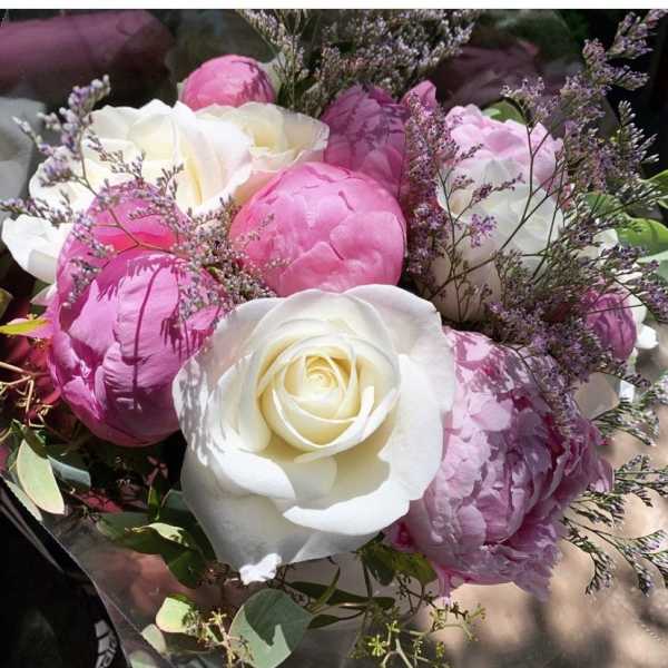 First Class Bouquet (Peony & Rose)