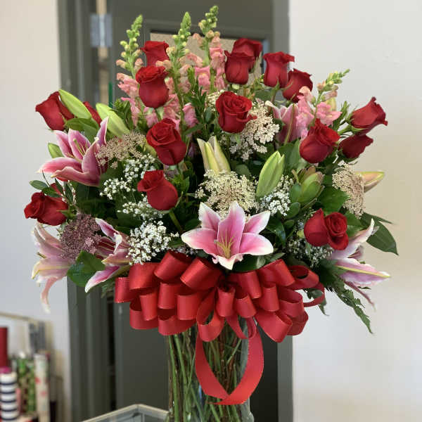 Glass Vase Lilies with Roses