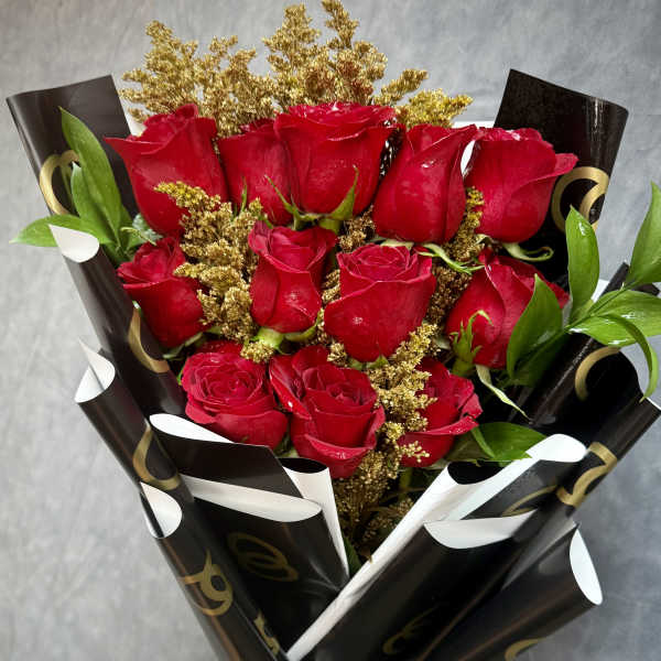 Golden Red Roses layered Bouquet