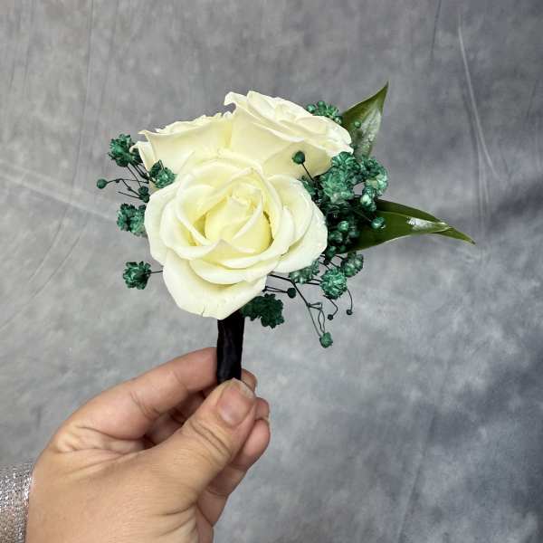 Black Green White Spray Roses Boutonnière