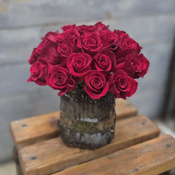 Two dozen short stem roses