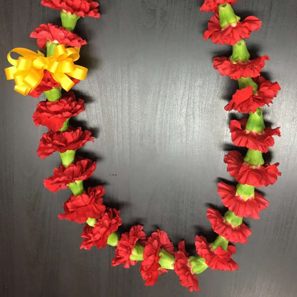 Red Single Carnation Lei